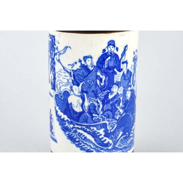 1920s Chinese Blue and White Qing Dynasty Style Porcelain Brush Pot For Sale - Image 5 of 9