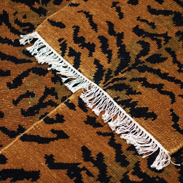 Contemporary Hand-Knotted Striped Tiger Pattern Bengal Rug in Chestnut Brow - 5 X 7 For Sale - Image 3 of 3