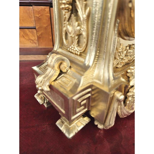 Louis XVI Pendulum in Gilded Bronze For Sale - Image 13 of 18