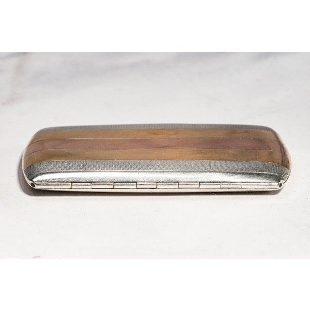 Exceptional Antique French Sterling Silver Cigarette Case 18k Gold Inlaid Yellow & Rose Gold Engine Turned Luxury Tobacciana For Sale - Image 13 of 15