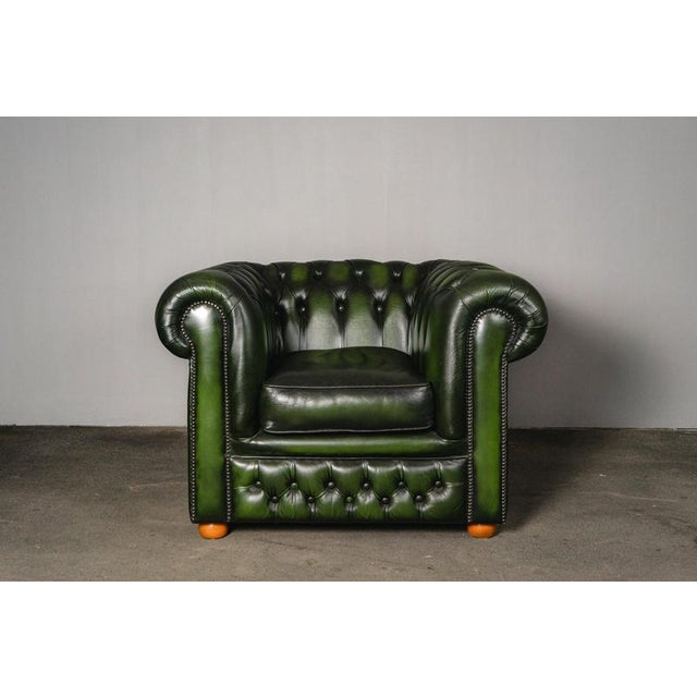 Lounge chair Period & style: English style - from the last 30 years Features - elegant and practical furniture with...