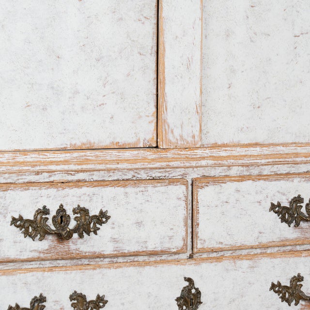 White Late 18th Century Swedish White Gustavian Wedding Cabinet For Sale - Image 8 of 17