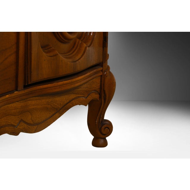 French Provincial 1960s French Provincial Style Triple Dresser Sideboard Buffet by Bassett For Sale - Image 3 of 12