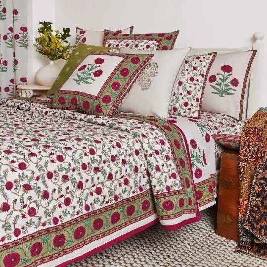 Gina King Magenta Fitted Sheet For Sale - Image 4 of 7