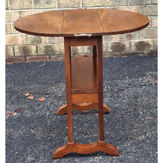 Mid 20th Century Biggs Furniture Regency Style Mahogany Drop-Leaf Table For Sale - Image 10 of 13