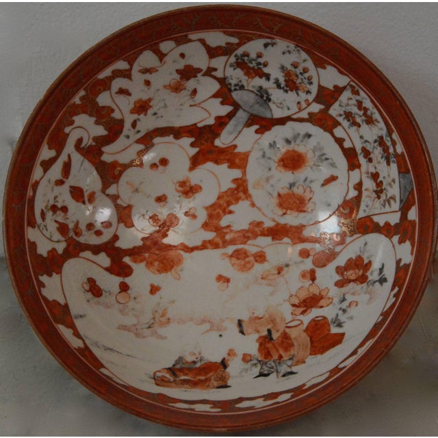 Early 19th Century Oriental Bowl With Flowers For Sale - Image 4 of 7