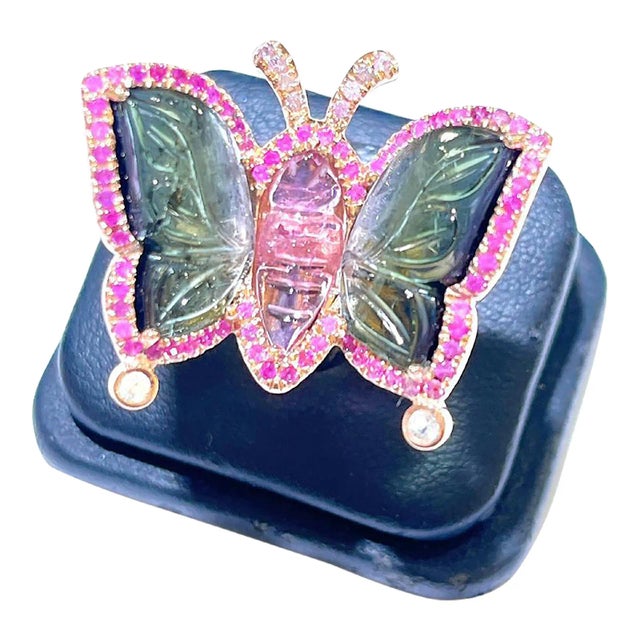 This is part of Chairish’s Fine Jewelry assortment. Pink Natural Sapphires from Sri Lanka 2 carat Natural carved green and...