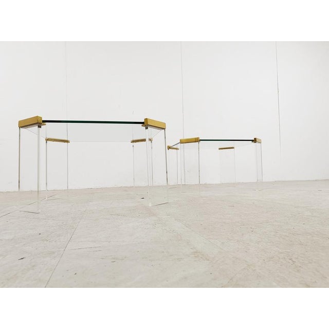 1970s Acrylic Glass and Brass Coffee Tables, 1970s, Set of 2 For Sale - Image 5 of 13