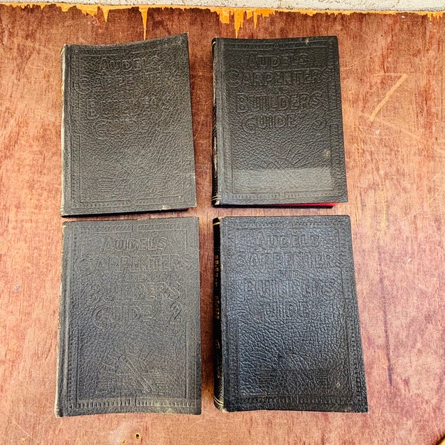 Illustration 1940 Audels Carpenters & Builders Guide Books – Complete 4-Volume Leather-Bound Set For Sale - Image 3 of 14