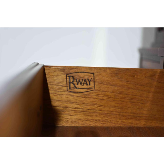 Mid Century Traditional Style Mahogany Display Curio China Cabinet by RWay For Sale - Image 14 of 14