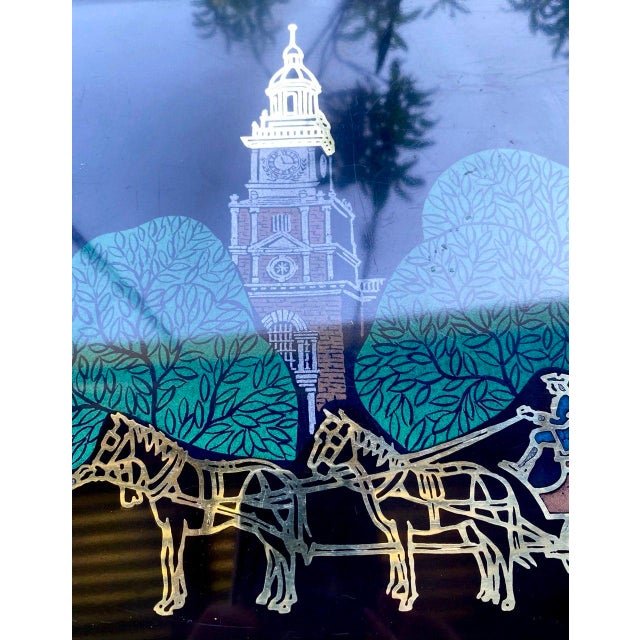 Metal Vintage Couroc Independence Hall Serving Tray – Colonial Philadelphia Horse & Carriage Scene – Monterey California For Sale - Image 7 of 13