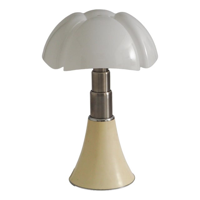 Vintage Pipistrelle Table Lamp by Gae Aulenti for Martinelli Luce, 1970s For Sale