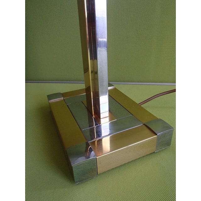 Metal Op Art Grey & White Chrome and Brass Table Lamp from Lumica, 1970 For Sale - Image 7 of 10