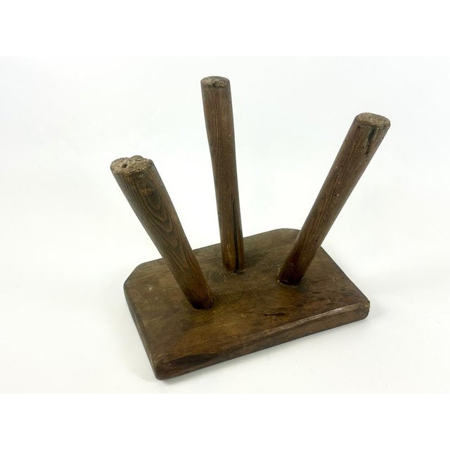 Antique Rustic Farm Milking Stool, 1900s, in Good conditions. Designed before 1890