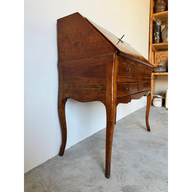Antique French Louis XV-Style Inlaid Drop-Front Secretary Desk For Sale In Miami - Image 6 of 12