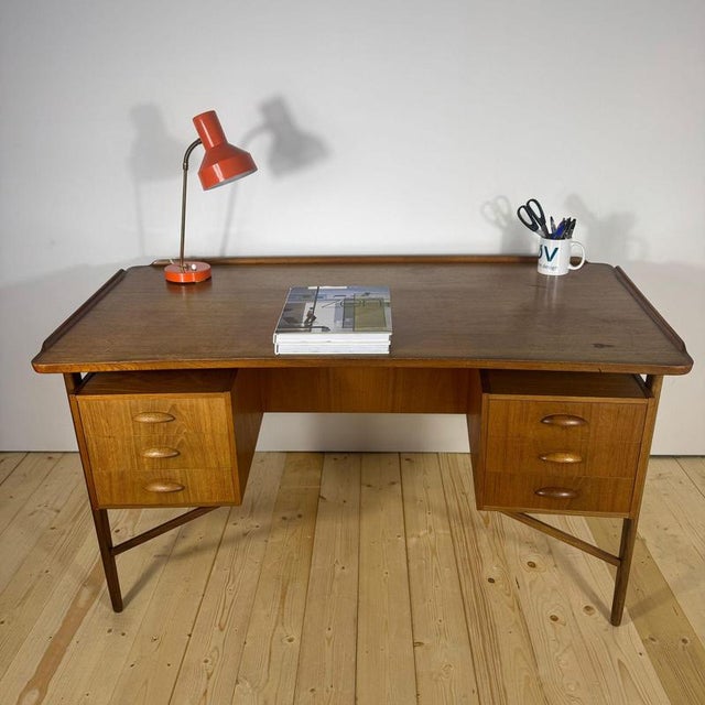 Vintage Danish Desk in Teak by Svend Åge Madsen for H.P. Hansen, 1960s For Sale - Image 14 of 18