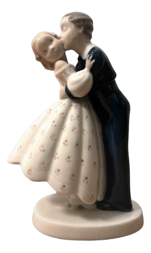 Figurine by Claire Weiss by Bing & Grøndahl