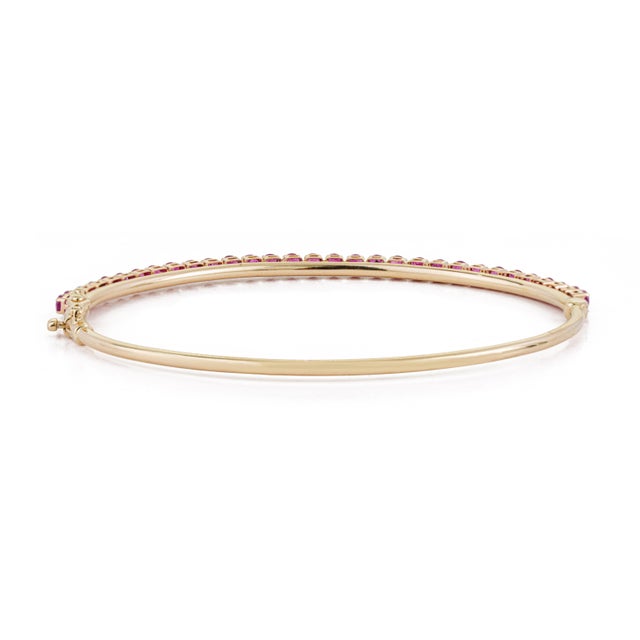 Classic 2.43ct Natural Round Cut Ruby Art Deco Bangle by VRJewels in 14k Yellow Gold For Sale - Image 9 of 17