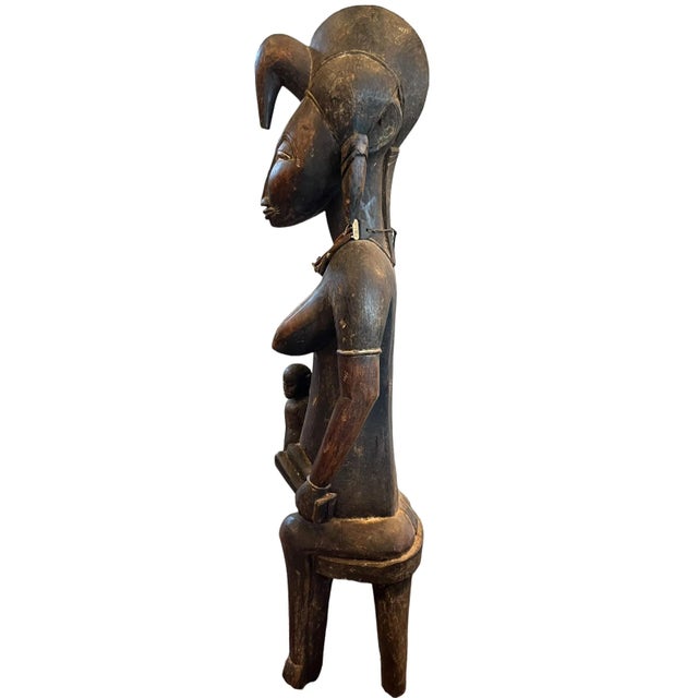 African Early 20th Century African Large Fertility Statue of a Mother and Child For Sale - Image 3 of 9