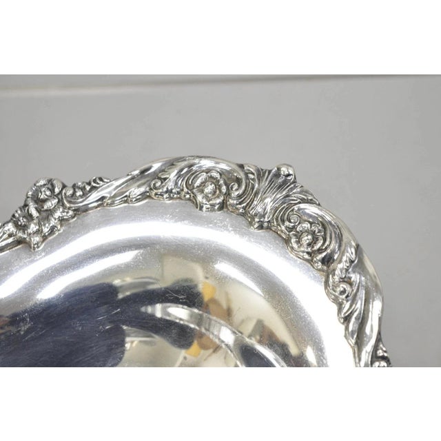 Silver Vintage Sheridan Victorian Style Silver Plated Footed Scalloped Oval Fruit Bowl For Sale - Image 8 of 12