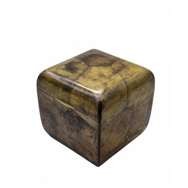 Mid-Century Modern Wood and Lacquered Parchment Storage Box, Italy, 1950s For Sale - Image 3 of 9