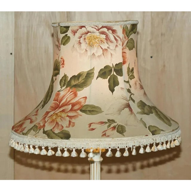 French floor standing lamp painted in the shabby chic style with the original shade. Dimensions Height:- 139.5cm lamp base...
