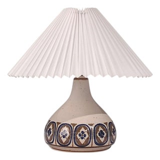 Marianne Starck, Table Lamp, Cream Glazed Ceramic, Denmark, C. 1960s For Sale