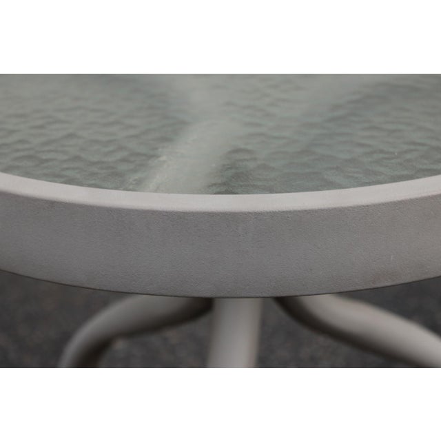 Gray Woodard 'Ramsgate' Glass Top Aluminum Outdoor Round Patio Side Table For Sale - Image 8 of 18