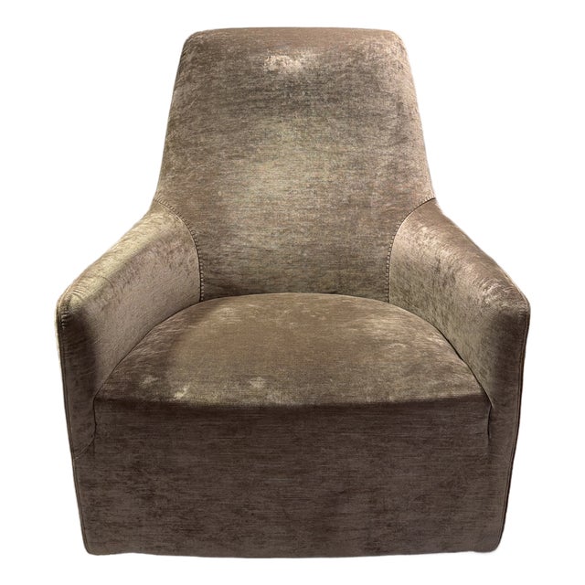 Minotti Portofino Swivel Chair. For Sale