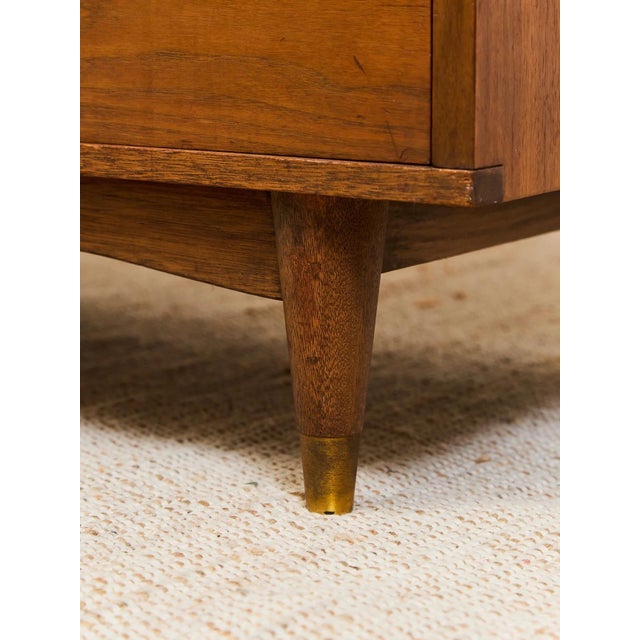 Mid 20th Century Kent Coffey Wavy Drawer Pull Dresser For Sale - Image 11 of 12