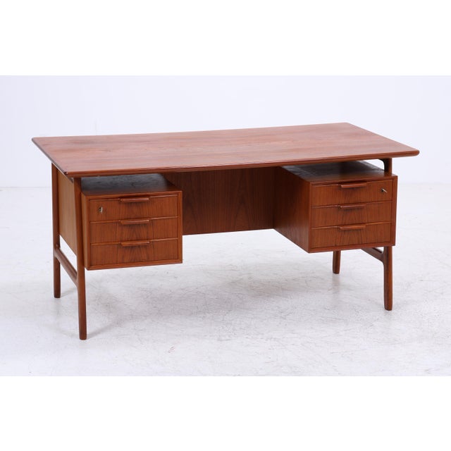 Mid-Century Danish Model 75 Desk in Teak by Gunni Omann for Omann Jun, 1960s For Sale - Image 4 of 18