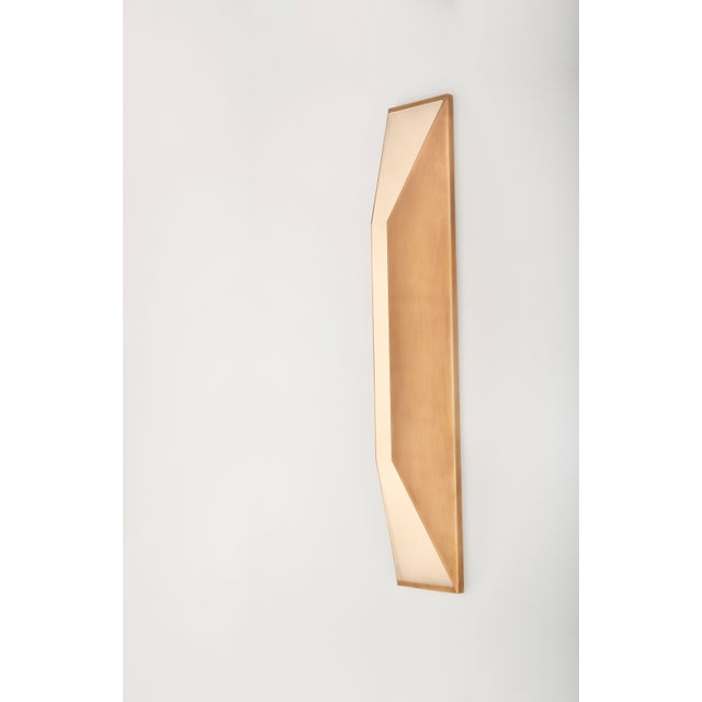 Modern Kelly Wearstler for Visual Comfort Signature Stretto Large Sconce in Antique-Burnished Brass with Frosted Glass For Sale - Image 3 of 4