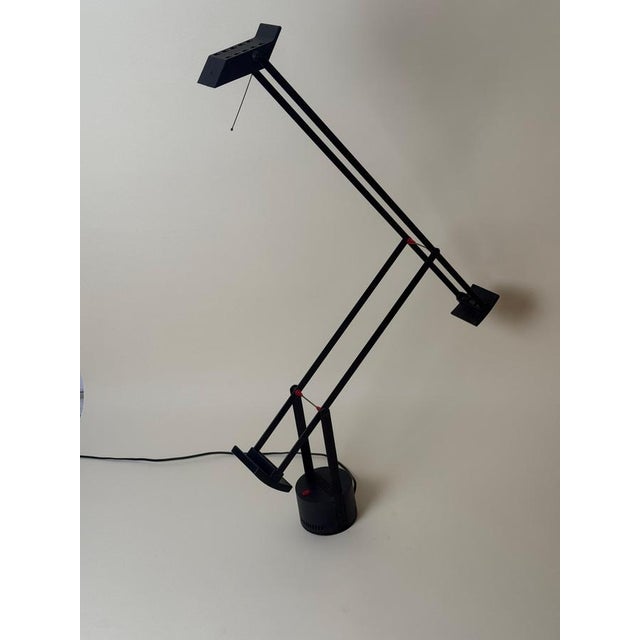 Richard Sapper Tizio Adjustable Desk Lamp by Richard Sapper for Artemide, Italy, 1970s For Sale - Image 4 of 14