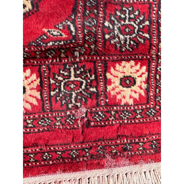 1980s Small Vintage Pakistani Rug from Bobyrugs, 1980s For Sale - Image 5 of 16