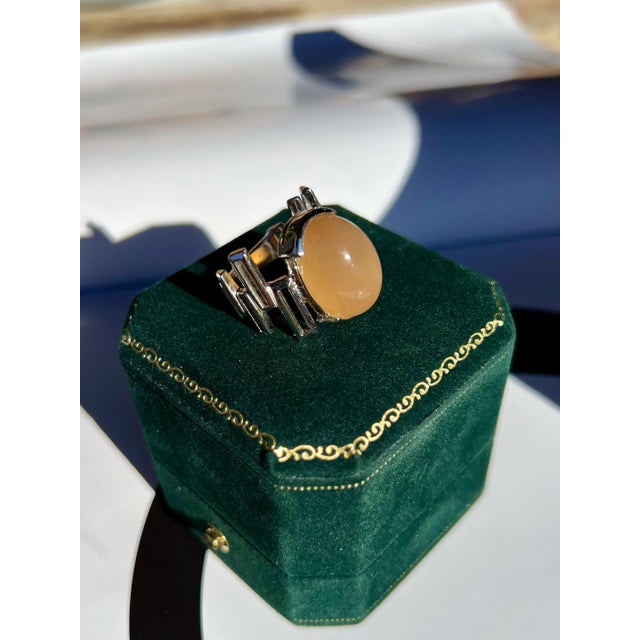 Beige 12 Carat Pomelo Cat’s Eye Moonstone Cabochon Cocktail Ring, Size 7 For Sale - Image 8 of 9