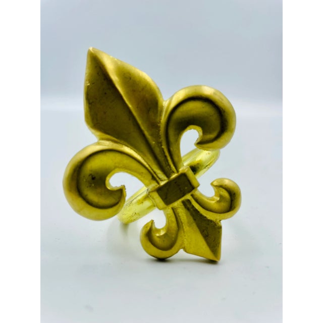 Gold Vintage Metallic Gold "Fleur De Lis" Napkin Rings in Corresponding Wool & Beaded Pouch - Set of 4 For Sale - Image 8 of 12