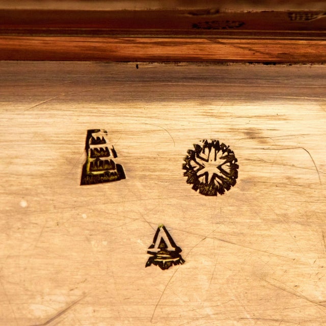 Metal 20th Century Snuffbox in Two-Tone Gold, France, 1890s For Sale - Image 7 of 9