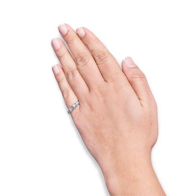 Haus of Brilliance 14K White Gold 1/2 Cttw Diamond Vintage Style Engagement Ring (G-H Color, VS2-SI1 Clarity) - Size 7 For Sale - Image 4 of 5