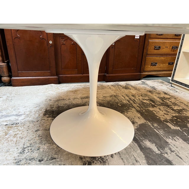 Design Within Reach Knoll Eero Saarinen Polished Arabescato Round 54