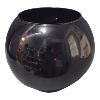 20th C. Mid-Century-Modern Dark Amethyst Almost Black Art Glass Rose Bowl Vase For Sale