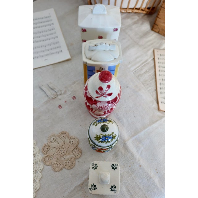 Vintage Cottage Core Porcelain and Earthenware Spice Jars, 1950s, Set of 5 For Sale - Image 10 of 10