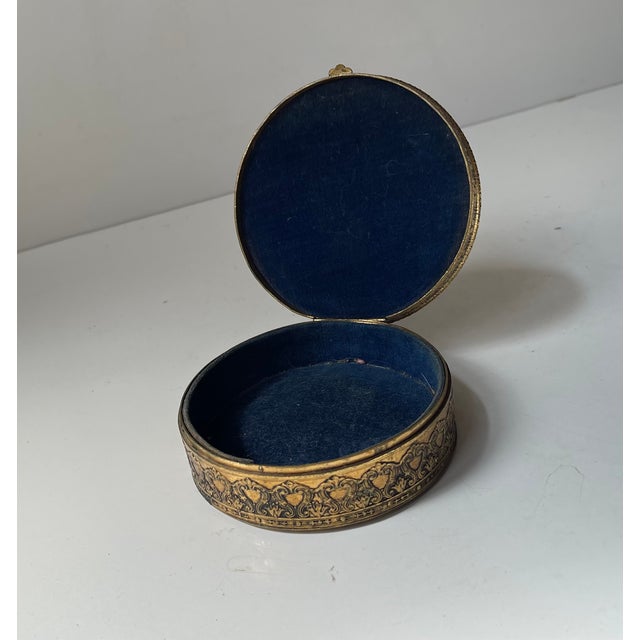 Antique Victorian Circular Trinket in Gilt Bronze & Embroidery, 1890s For Sale - Image 4 of 8