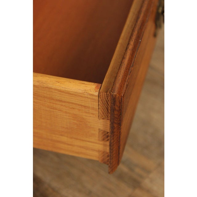 Late 20th Century Pennsylvania House Solid Oak Two Tier End Table With Drawer For Sale - Image 5 of 18