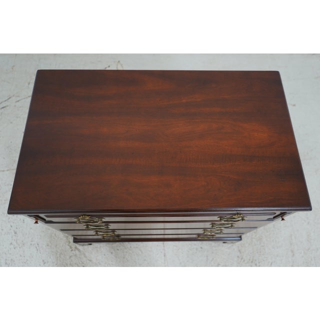 Kittinger Wa-1031 Colonial Williamsburg Mahogany Bachelor Chest For Sale In Philadelphia - Image 6 of 12