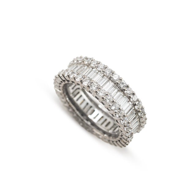 Gender: Ladies Metal Type: 14K White Gold Ring Size: 7 Width: 7.00 mm Weight: 7.25 grams Ladies 14K white gold, diamond...
