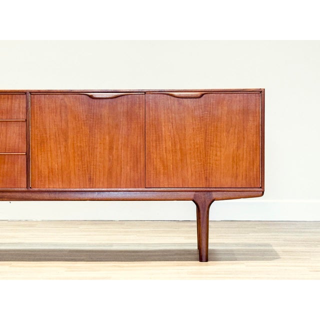 Mid-Century Modern Small Moy Collection Sideboard in Teak by Tom Robertson for McIntosh, 1970s For Sale - Image 3 of 13