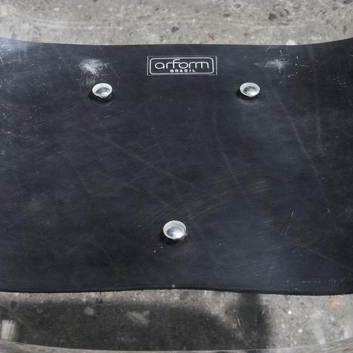 Cantilever Lounge Chairs in Acrylic, Leather and Steel by Paolo Tilche for Arform Brasil, 1970s, Set of 2 For Sale - Image 12 of 13