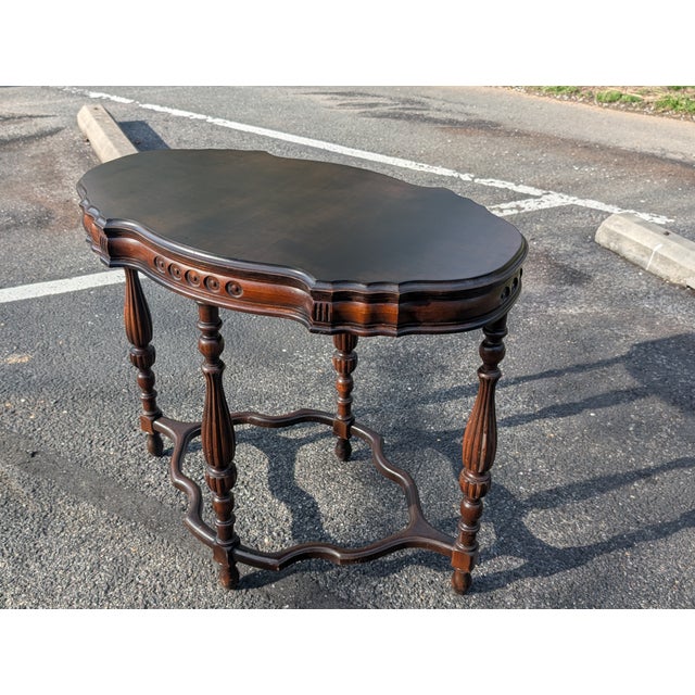 1940s Recently Refinished Victorian Style Mahogany Side Table With Carved Details For Sale In Washington DC - Image 6 of 9