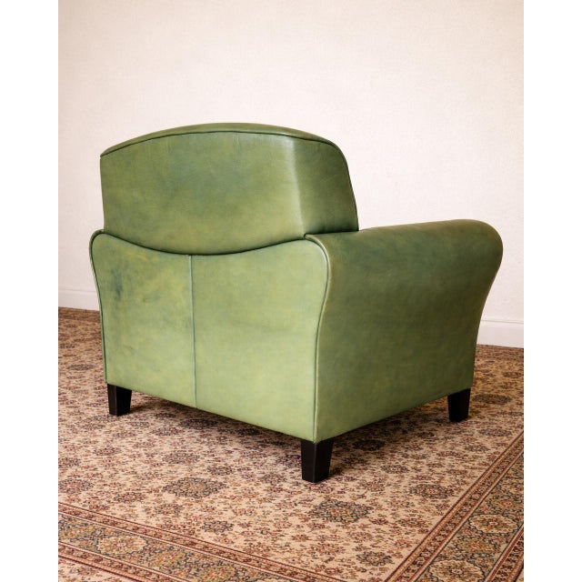 This De Sede armchair captivates with its rare elegance and subtly Art Deco-inspired design. Crafted from high-quality...