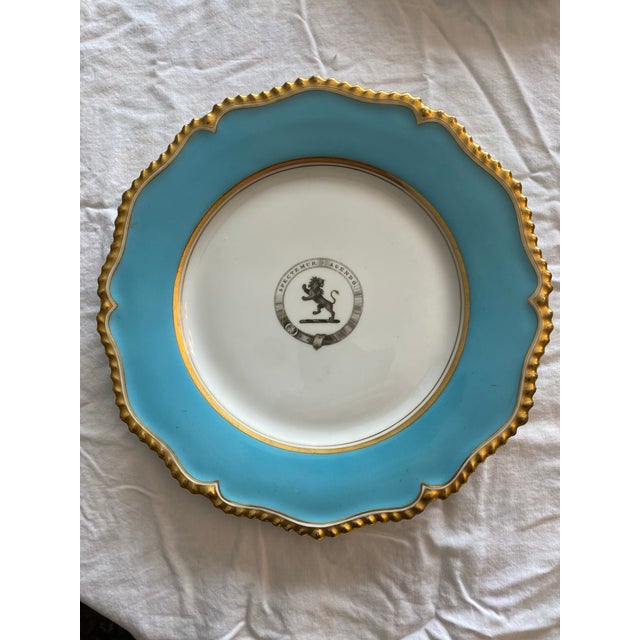 A beautiful rare set of 6 Flight, Barr & Barr Worcester armorial porcelain plate, dating back to approximately 1815. In...